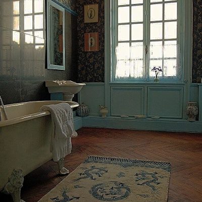 Bathroom-Chateau-Sommesnil-Normandie-Grand-Chateau-France-Available-bookings-holidays-weddings