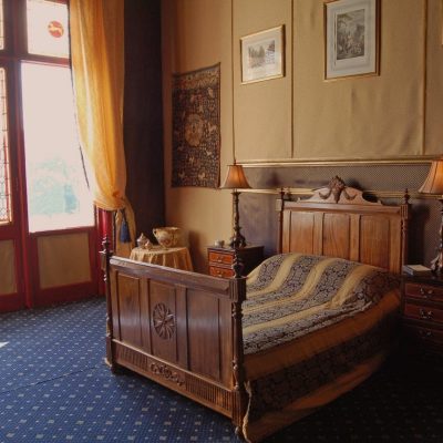 Facing balcony 1L